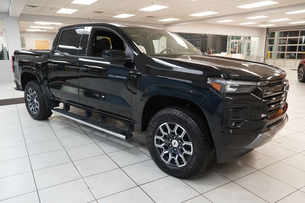 2023 Chevrolet Colorado Z71 4WD w/Sunroof CREW CAB