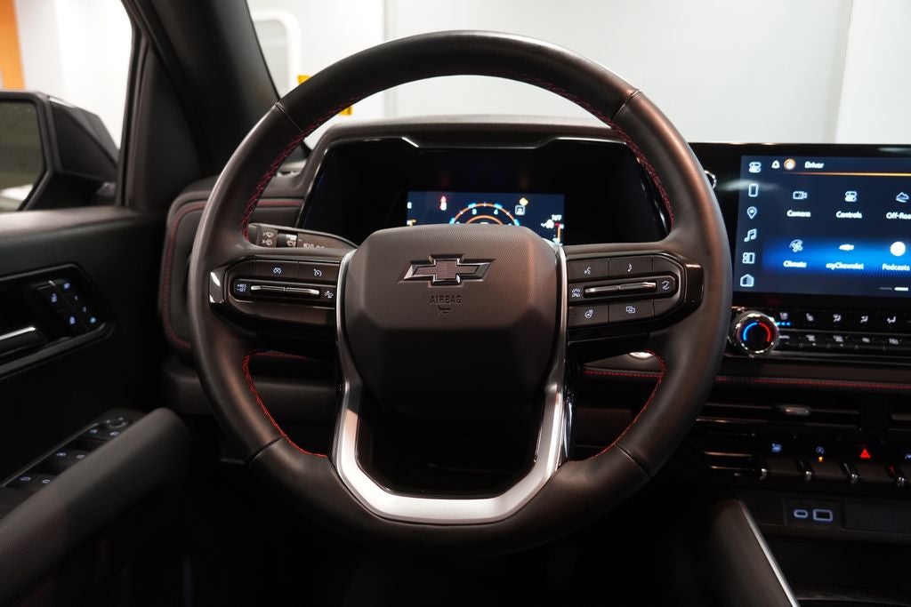 2023 Chevrolet Colorado Z71 4WD w/Sunroof CREW CAB