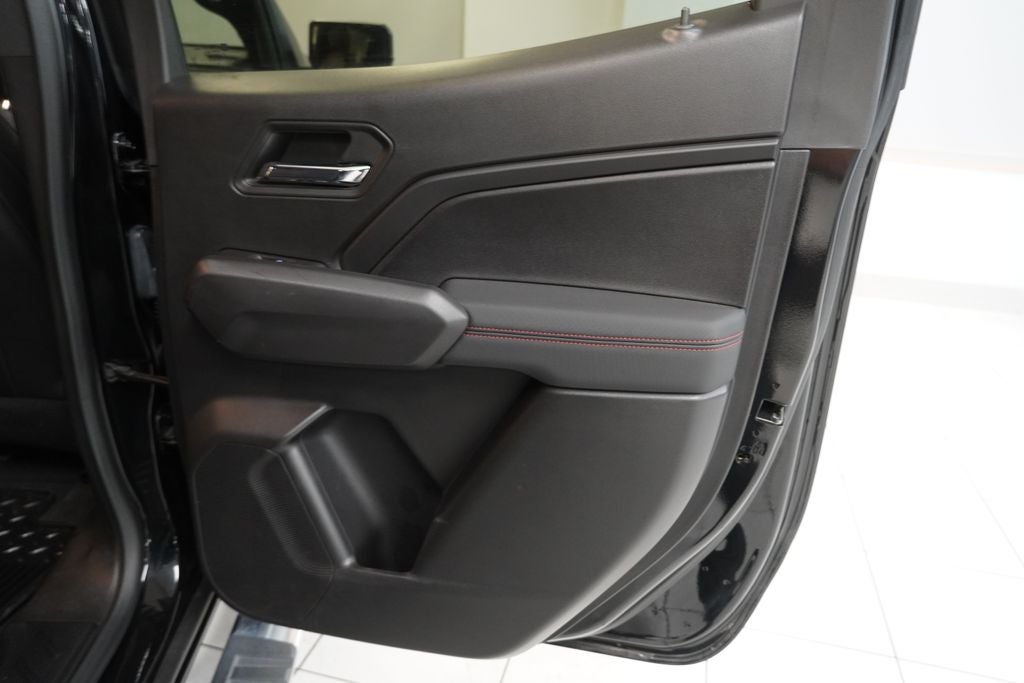 2023 Chevrolet Colorado Z71 4WD w/Sunroof CREW CAB