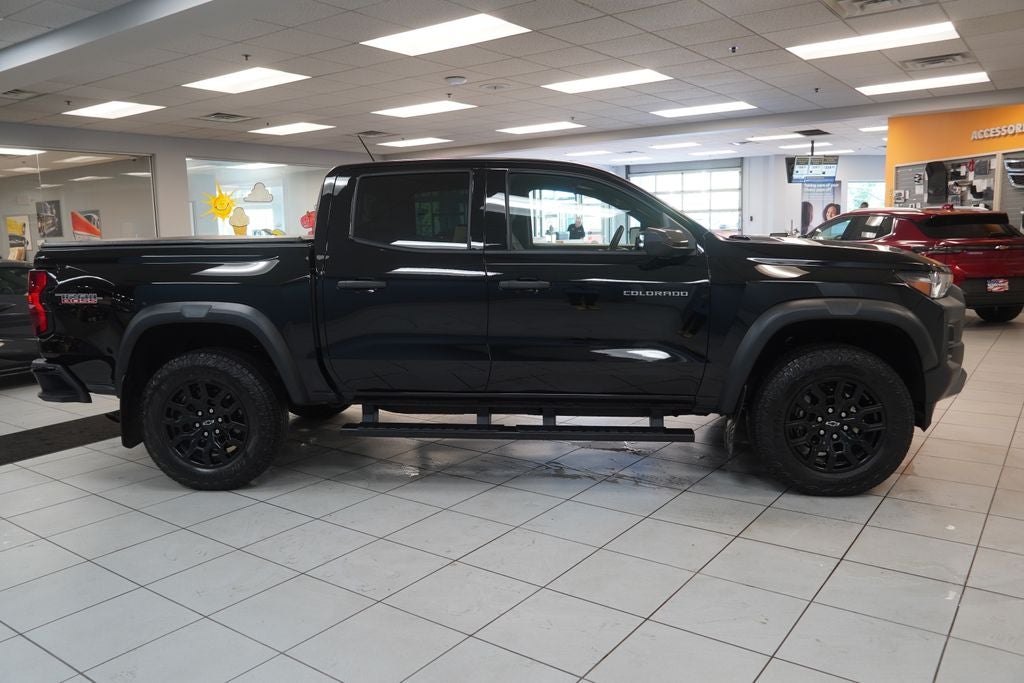 2025 Chevrolet Colorado Trail Boss (CREW CAB 4X4)