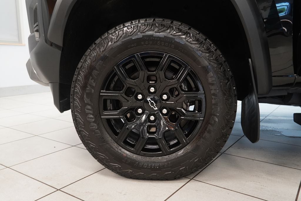 2025 Chevrolet Colorado Trail Boss (CREW CAB 4X4)
