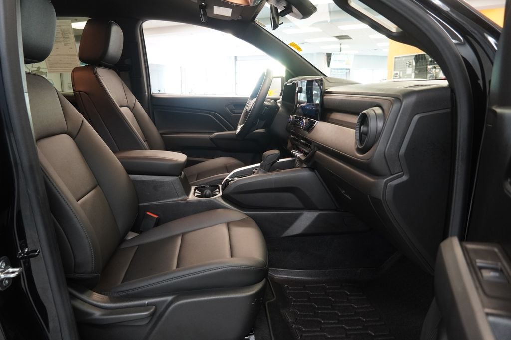 2025 Chevrolet Colorado Trail Boss (CREW CAB 4X4)
