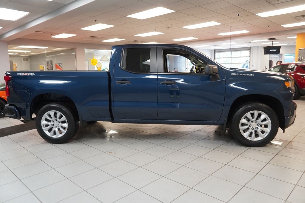2022 Chevrolet Silverado 1500 LTD Custom 4X4