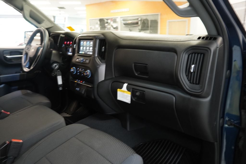 2022 Chevrolet Silverado 1500 LTD Custom 4X4