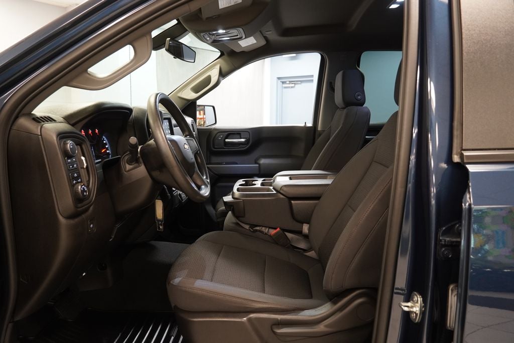 2022 Chevrolet Silverado 1500 LTD Custom 4X4