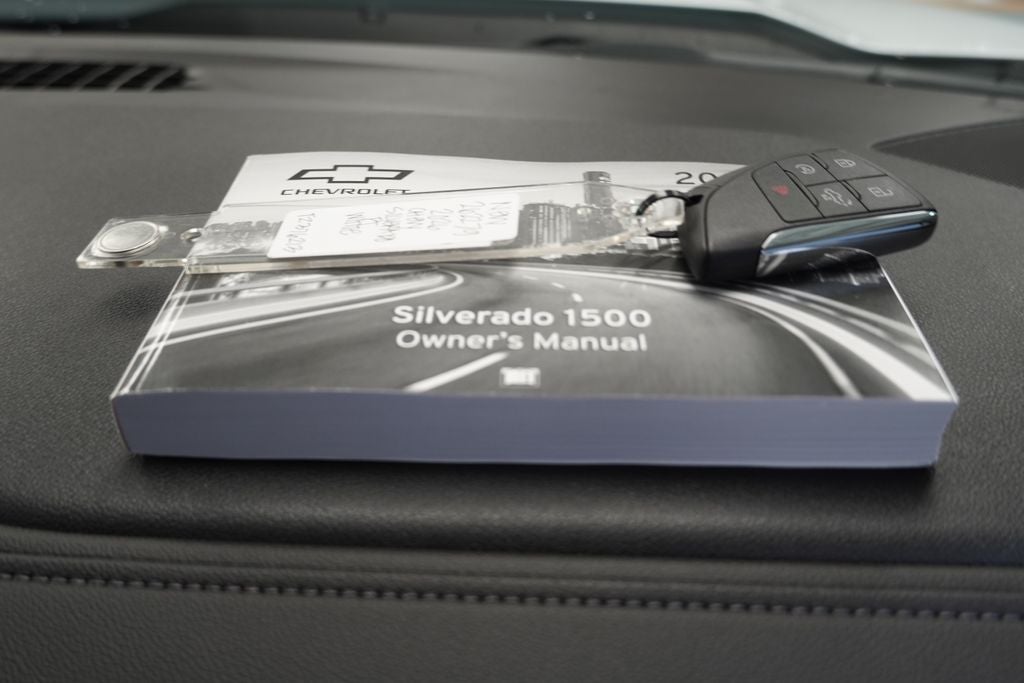 2026 Chevrolet Silverado 1500 LT LT1