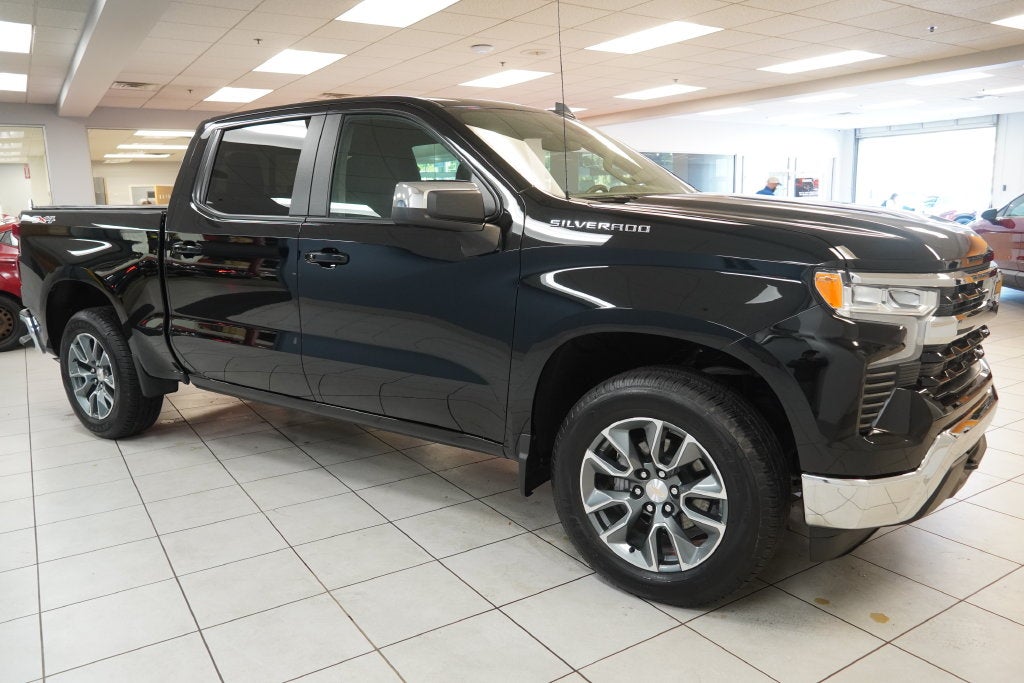 2025 Chevrolet Silverado 1500 LT LT1 CREW CAB 4X4
