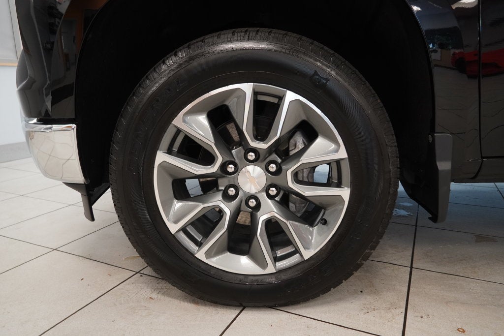 2025 Chevrolet Silverado 1500 LT LT1 CREW CAB 4X4