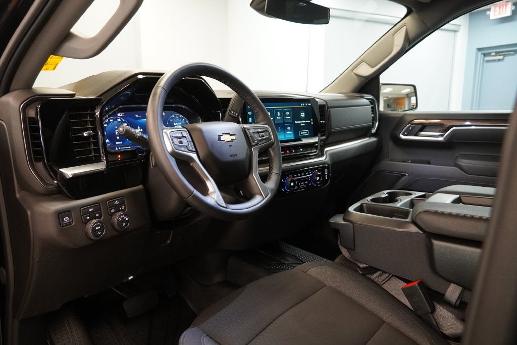 2025 Chevrolet Silverado 1500 LT LT1 CREW CAB 4X4