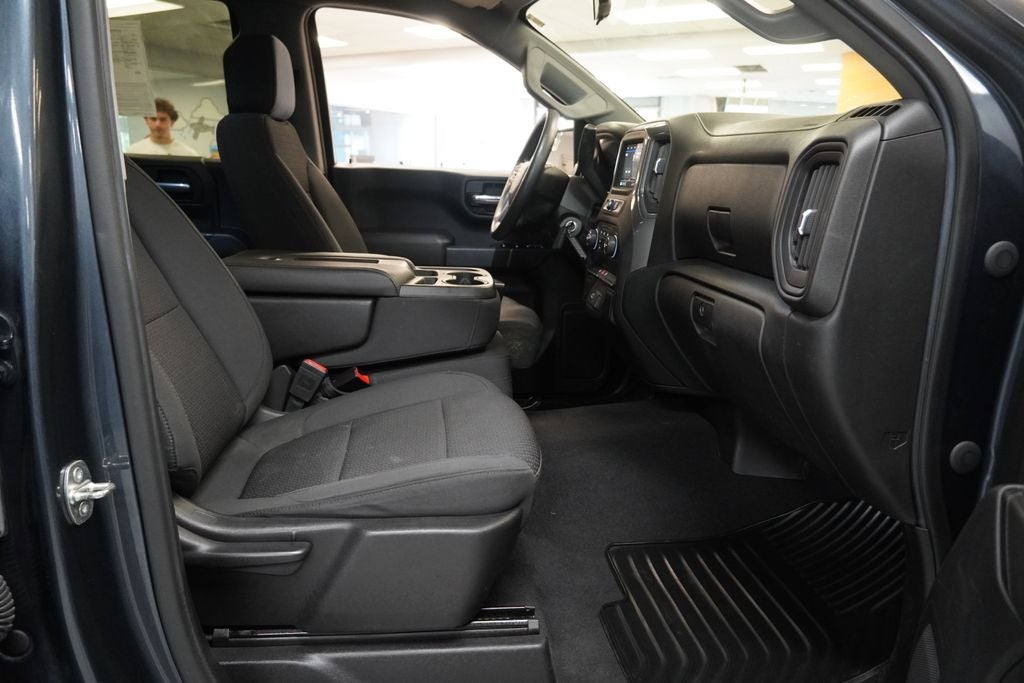 2020 Chevrolet Silverado 1500 Custom CREW CAB 4X4