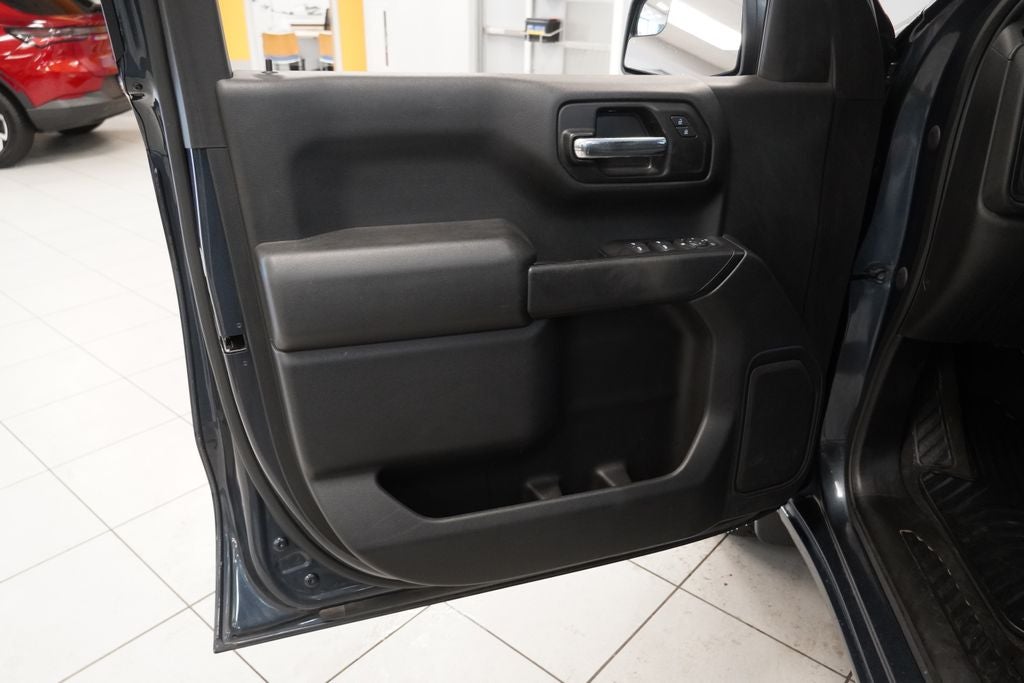 2020 Chevrolet Silverado 1500 Custom CREW CAB 4X4