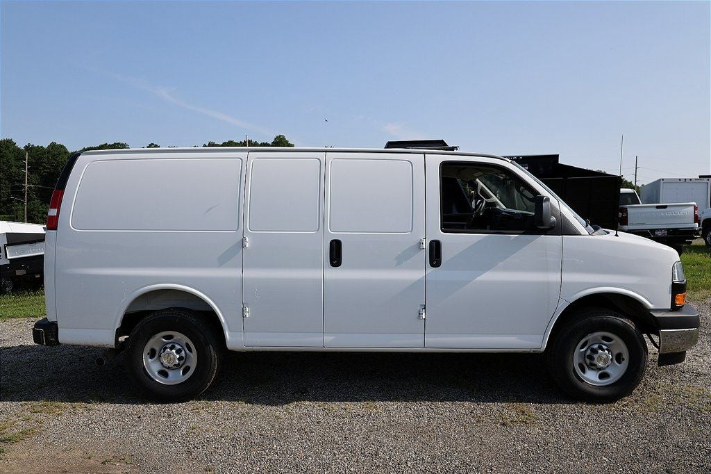 2025 Chevrolet Express 2500 Work Van Cargo