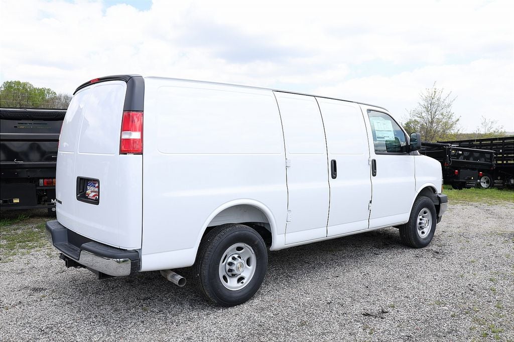 2026 Chevrolet Express 2500 Work Van Cargo