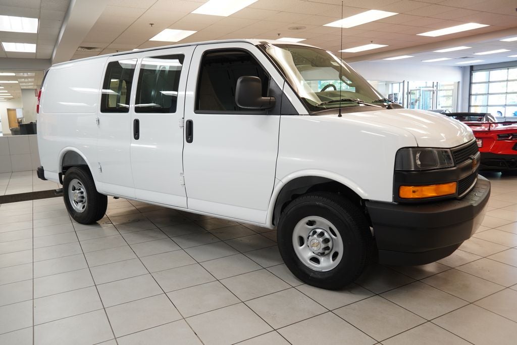 2026 Chevrolet Express 2500 Work Van Cargo