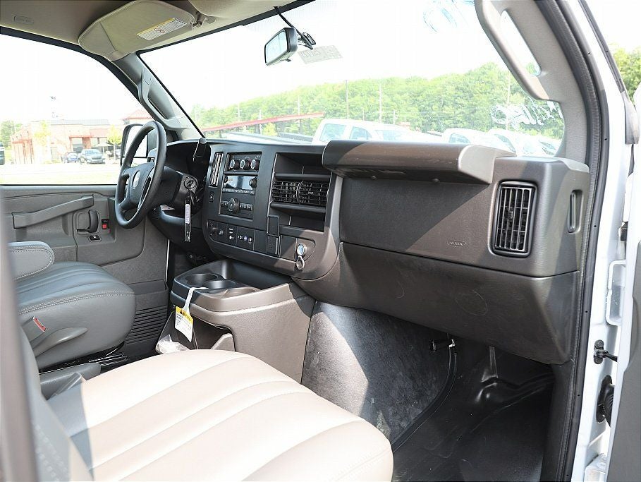 2025 Chevrolet Express 2500 Work Van Cargo