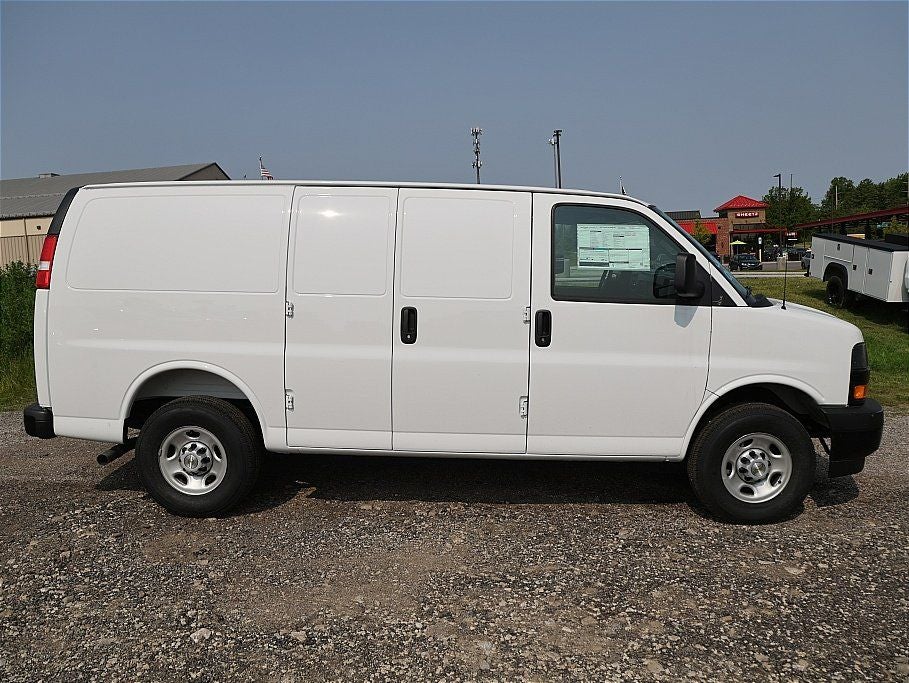2025 Chevrolet Express 2500 Work Van Cargo