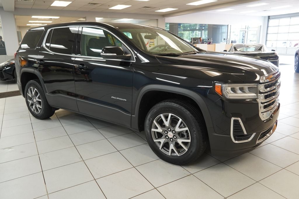 2022 GMC Acadia SLE