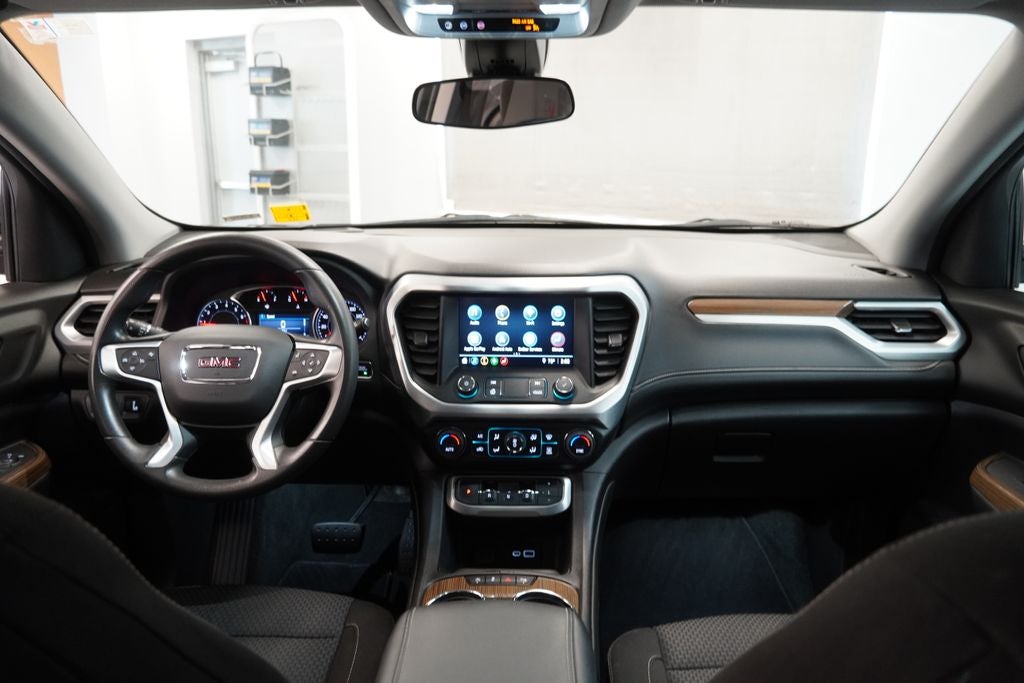 2022 GMC Acadia SLE
