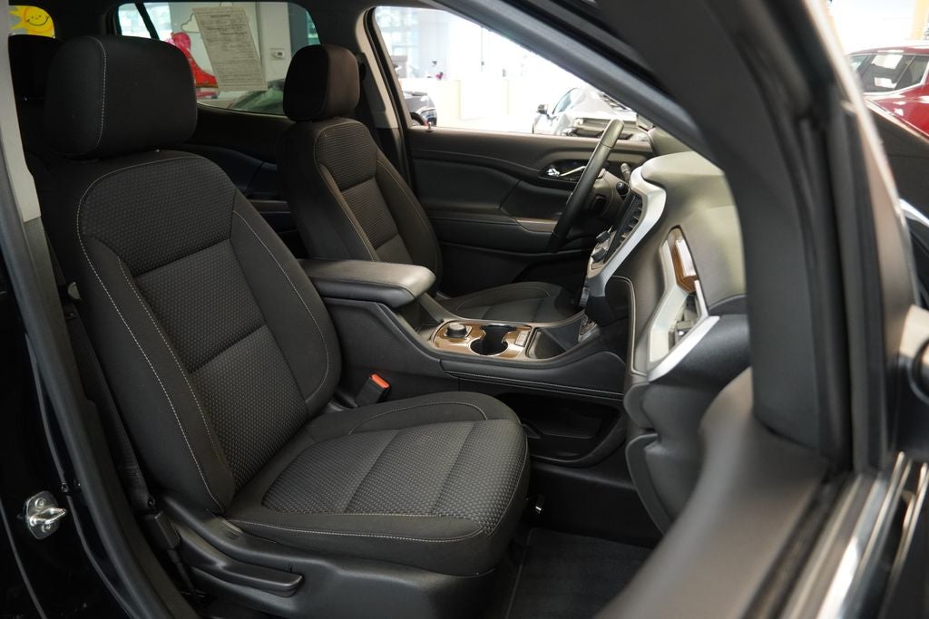 2022 GMC Acadia SLE