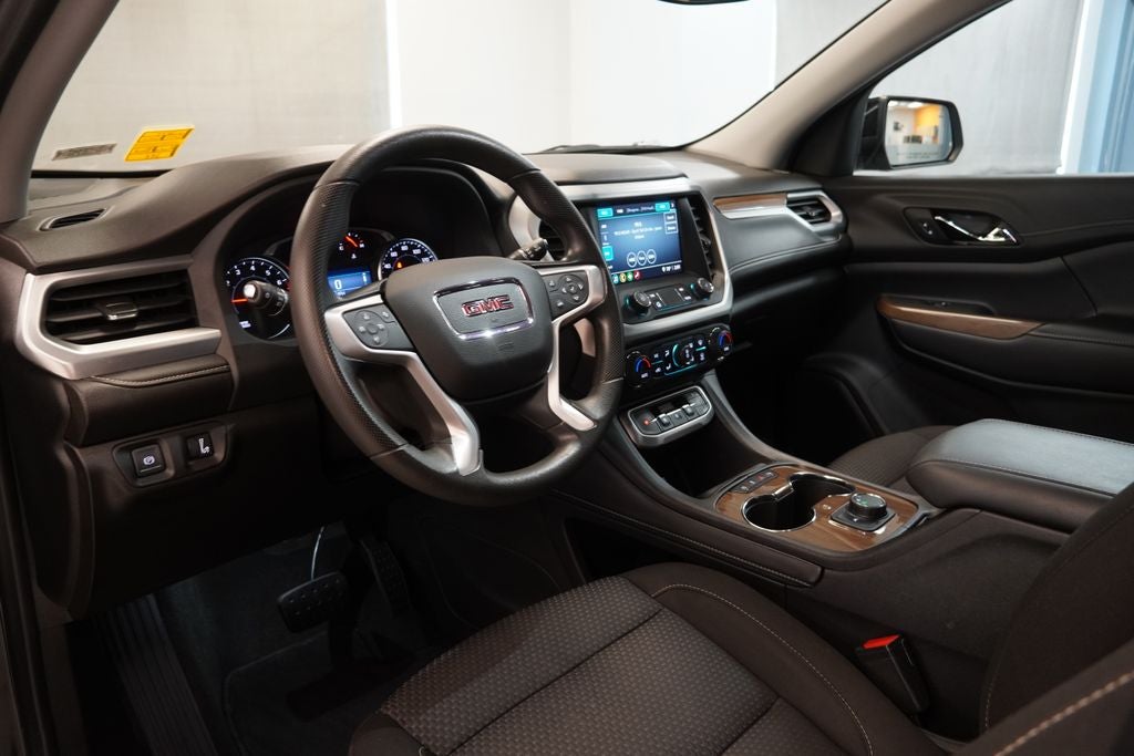 2022 GMC Acadia SLE