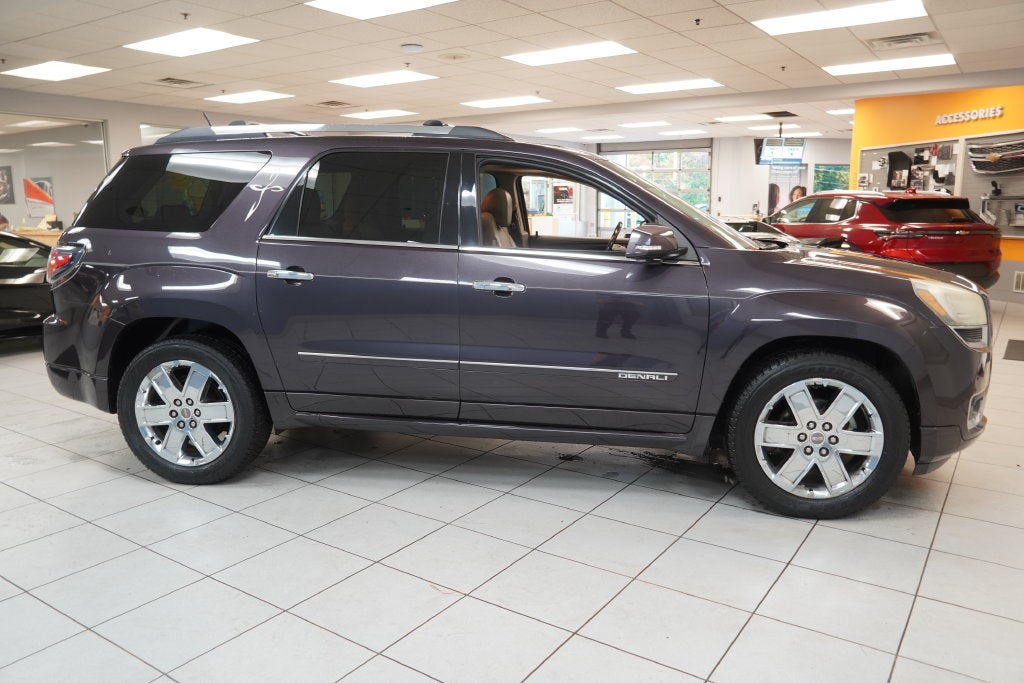 2016 GMC Acadia Denali ( AWD )