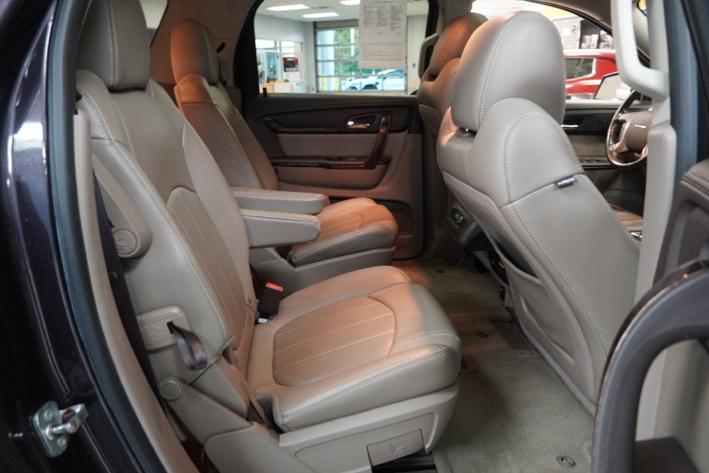 2016 GMC Acadia Denali ( AWD )
