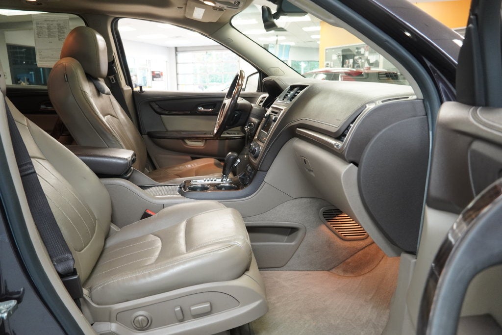 2016 GMC Acadia Denali ( AWD )