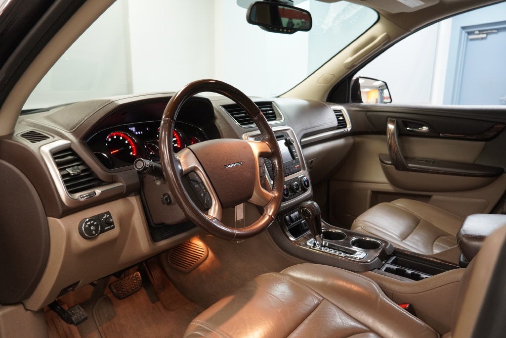 2016 GMC Acadia Denali ( AWD )