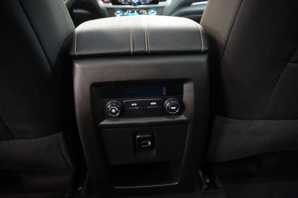 2018 Chevrolet Traverse LT Cloth w/1LT