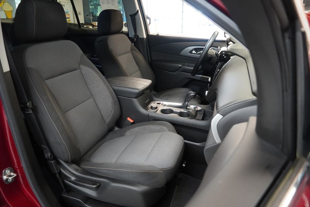 2018 Chevrolet Traverse LT Cloth w/1LT
