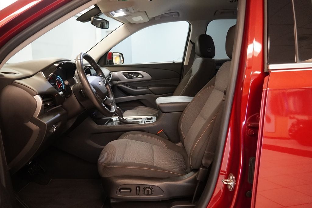 2018 Chevrolet Traverse LT Cloth w/1LT