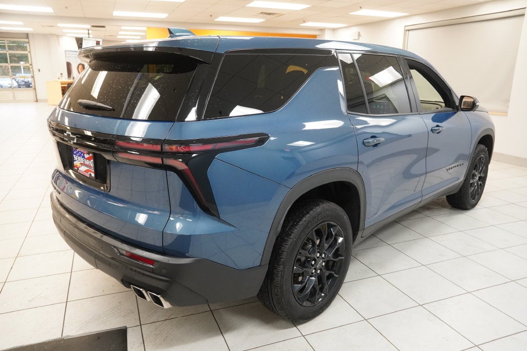 2024 Chevrolet Traverse LS (AWD)
