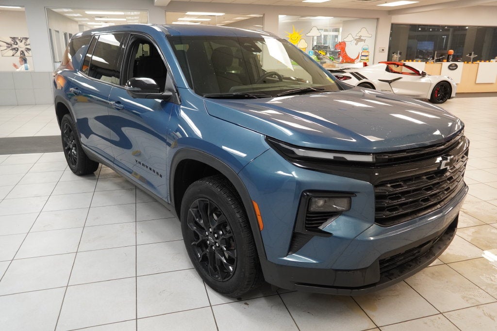 2024 Chevrolet Traverse LS (AWD)