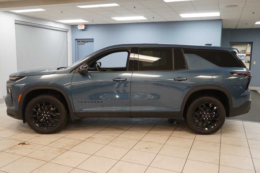 2024 Chevrolet Traverse LS (AWD)