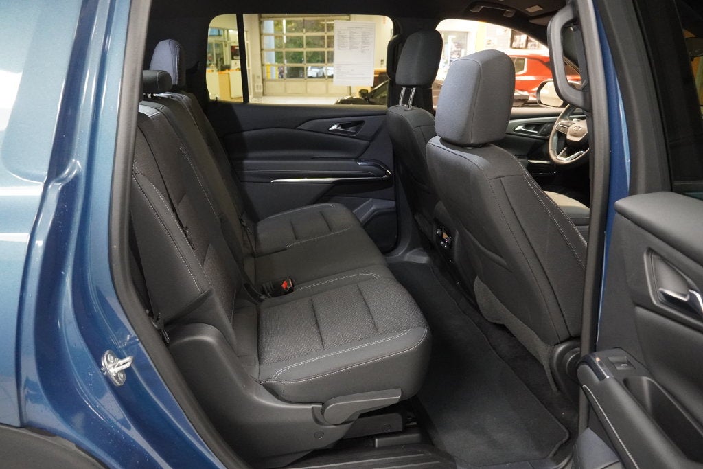 2024 Chevrolet Traverse LS (AWD)