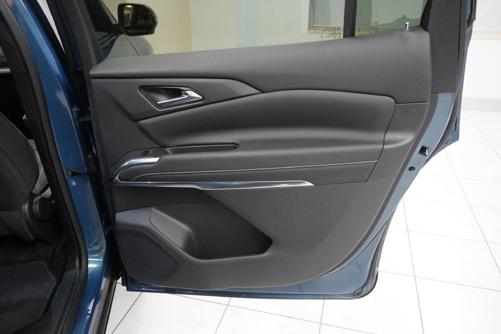 2024 Chevrolet Traverse LS (AWD)