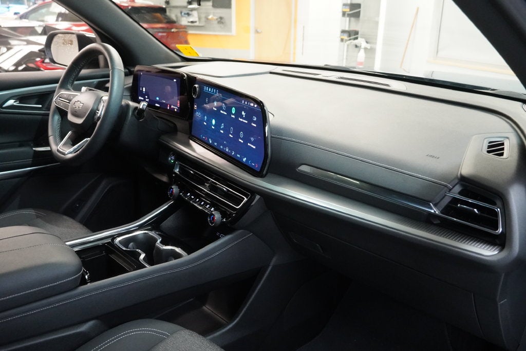 2024 Chevrolet Traverse LS (AWD)