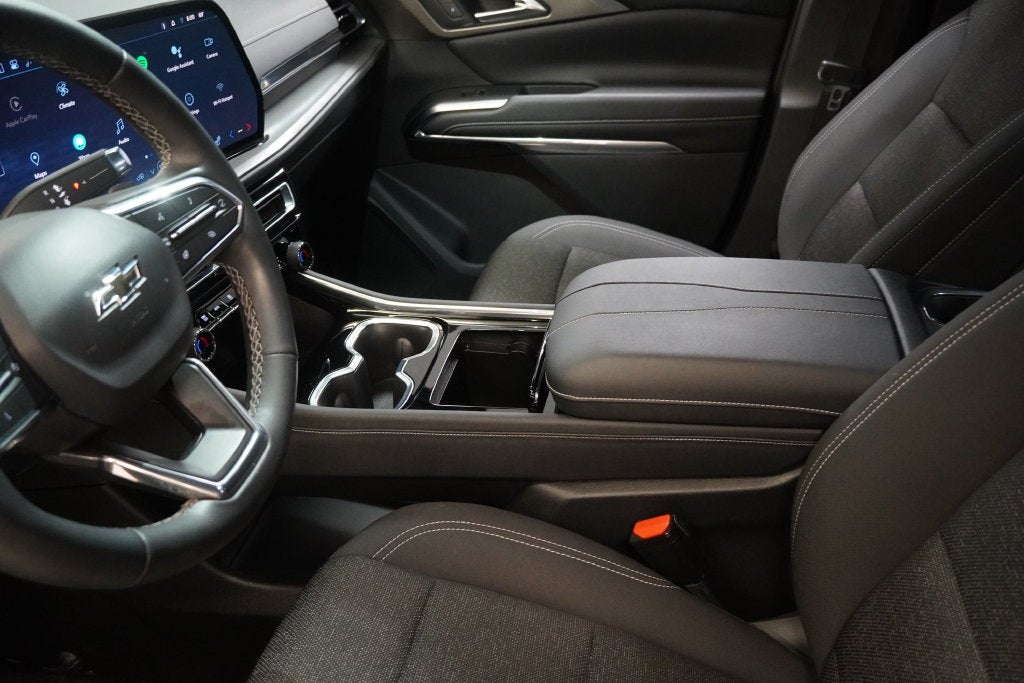 2024 Chevrolet Traverse LS (AWD)