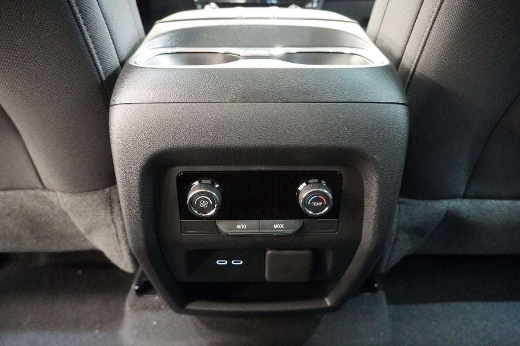 2027 Chevrolet Traverse LT 2LT