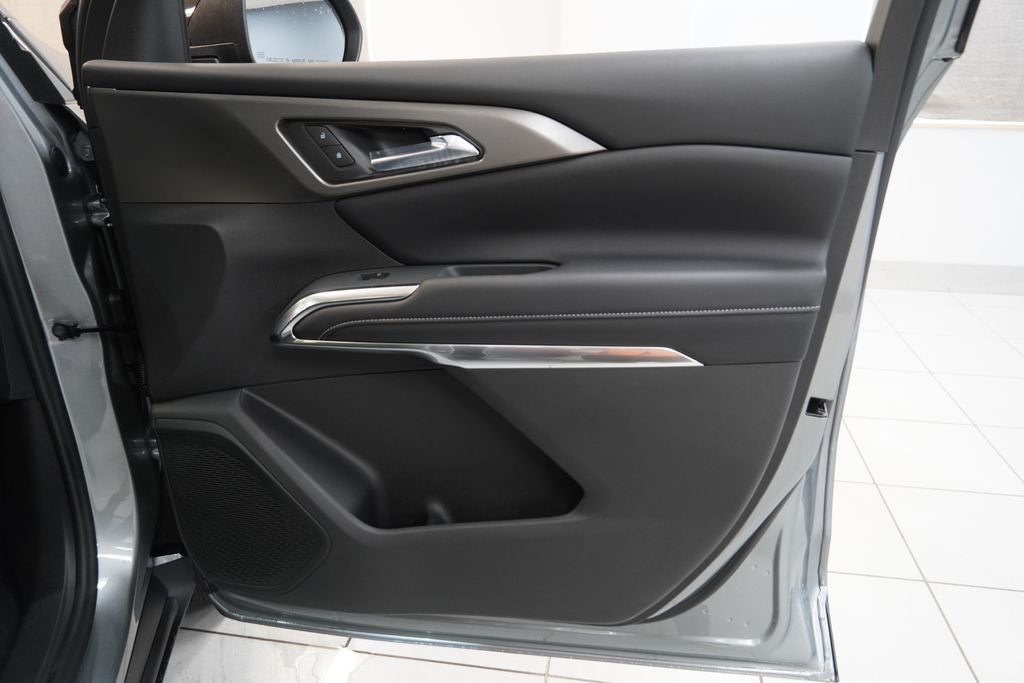 2027 Chevrolet Traverse LT 2LT