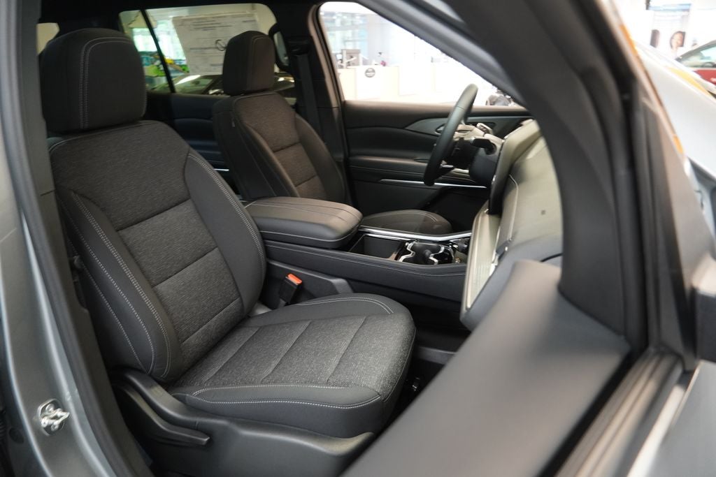 2027 Chevrolet Traverse LT 2LT