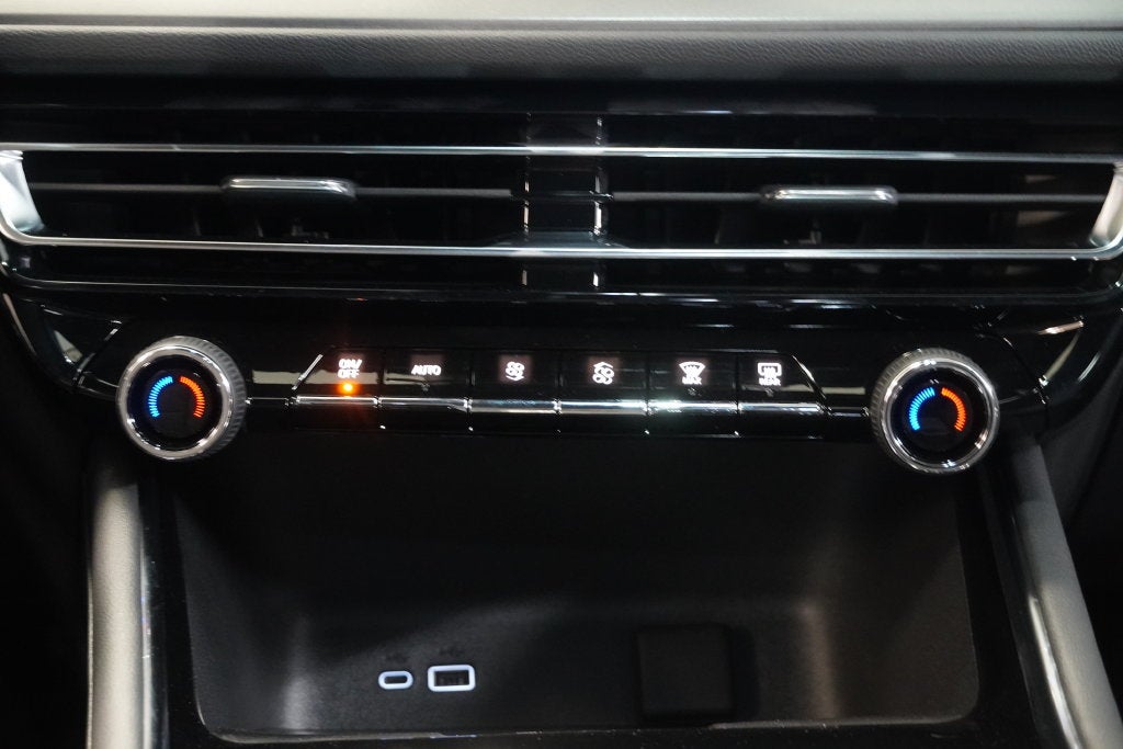 2027 Chevrolet Traverse LT 2LT