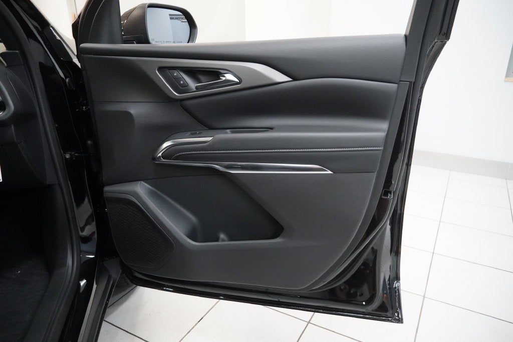2027 Chevrolet Traverse LT 2LT