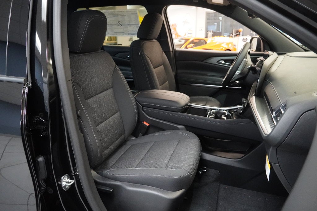 2027 Chevrolet Traverse LT 2LT
