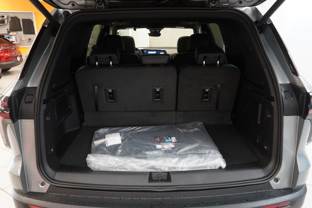 2027 Chevrolet Traverse LT 2LT