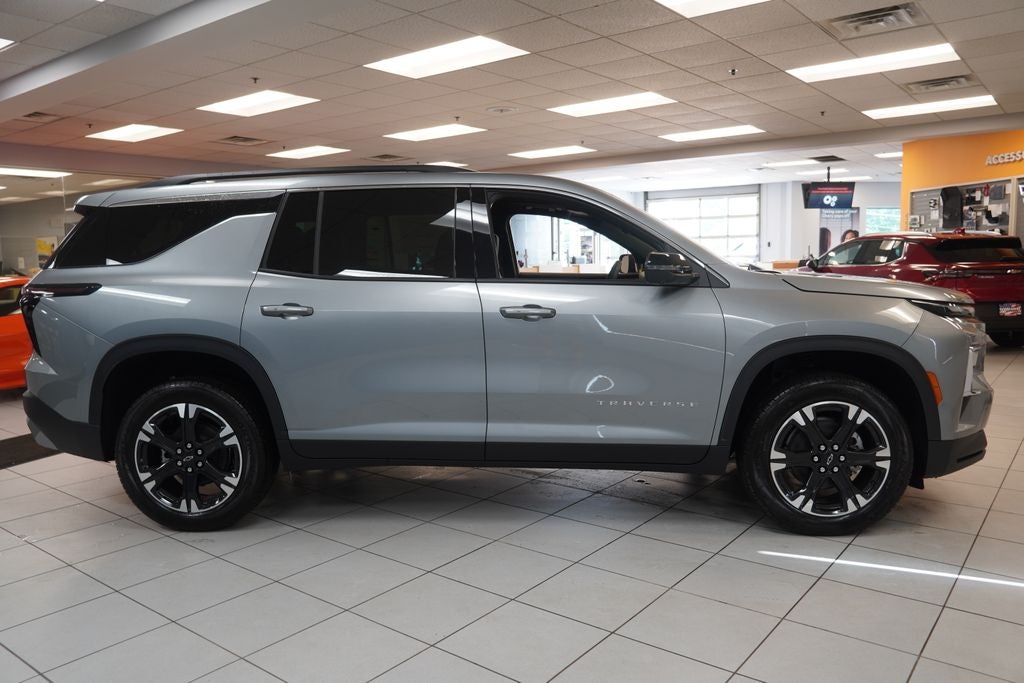 2027 Chevrolet Traverse LT 2LT