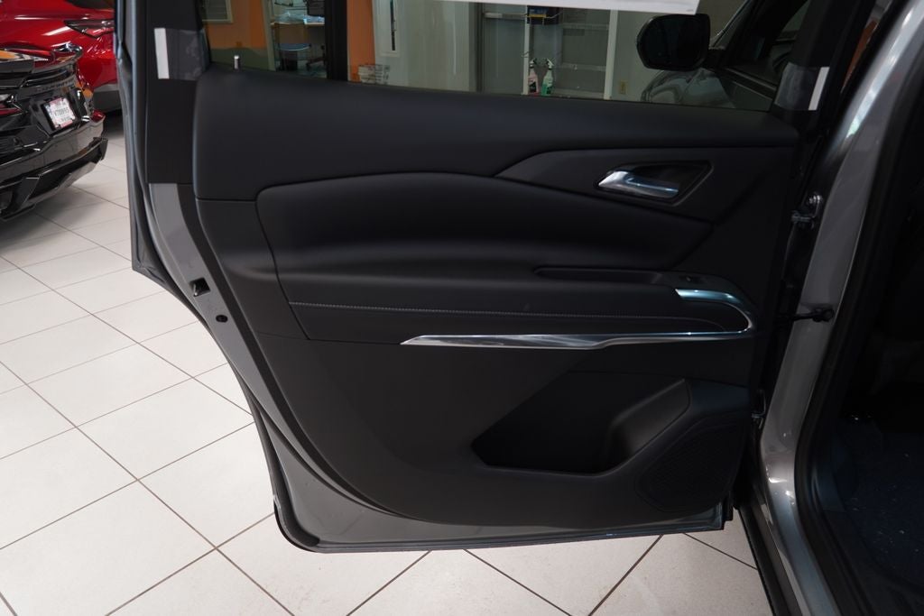 2027 Chevrolet Traverse LT 2LT