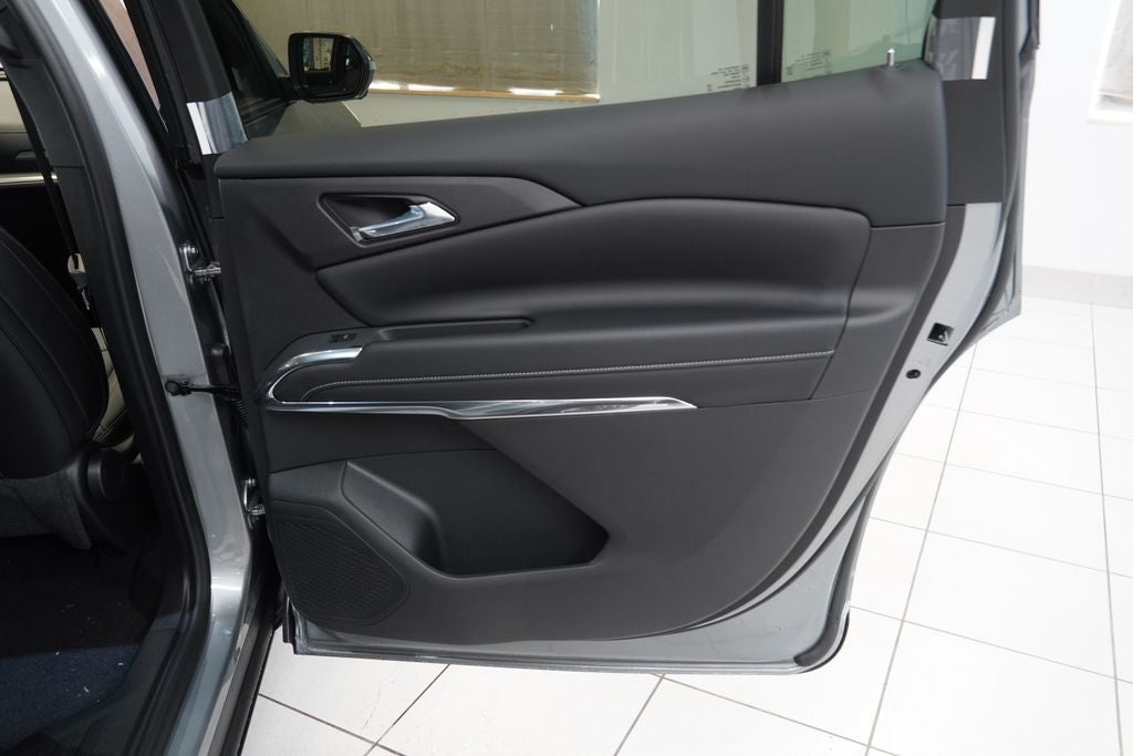 2027 Chevrolet Traverse LT 2LT