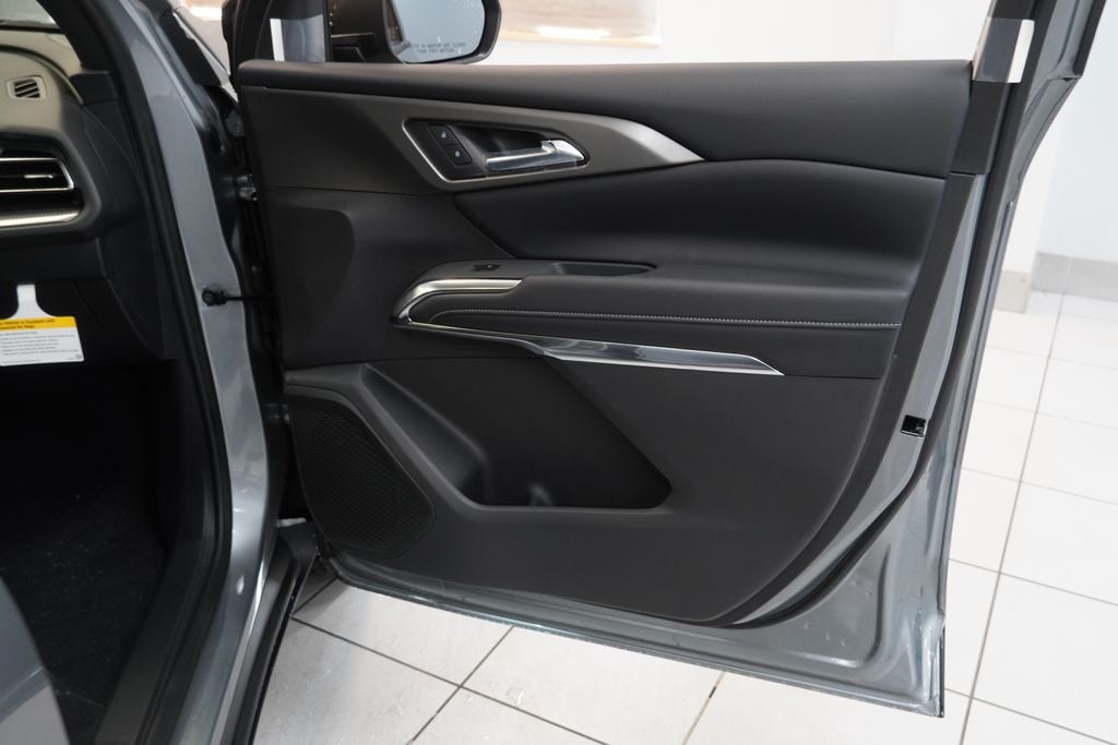 2027 Chevrolet Traverse LT 2LT