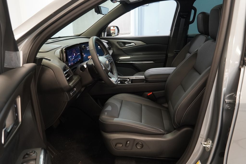 2027 Chevrolet Traverse LT 2LT